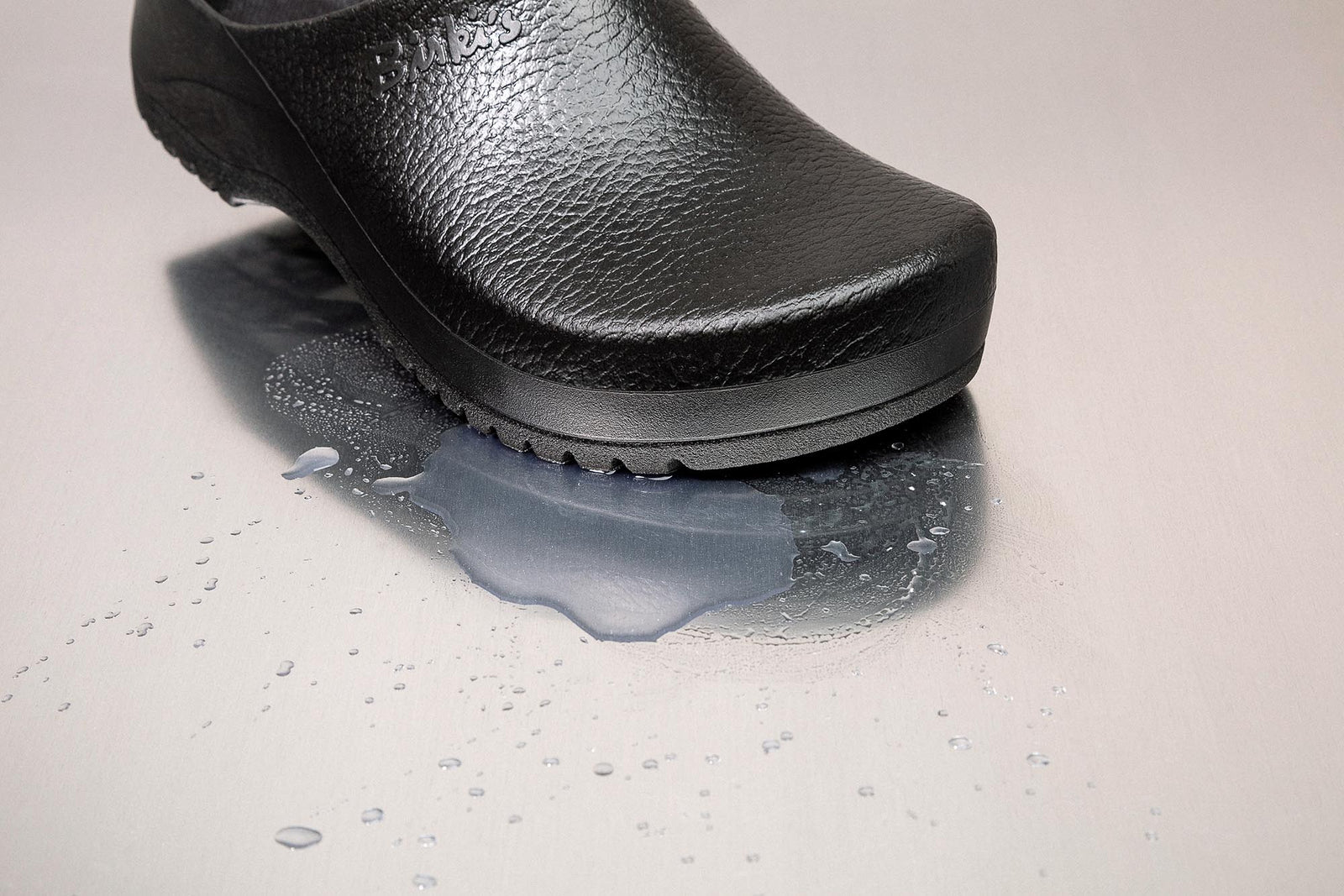 Top 5 Shoes for Healthcare Workers & Nurses