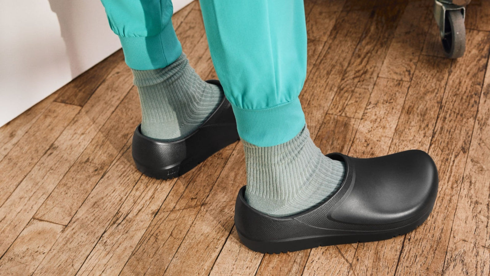 Top 5 Shoes for Healthcare Workers & Nurses