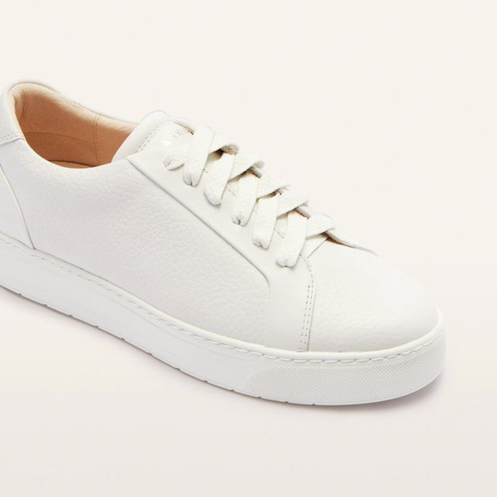 Mim V - White Tumbled