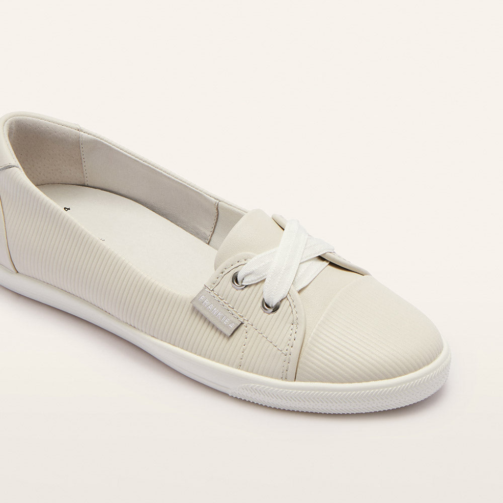 Hannah III - Chalk Emboss