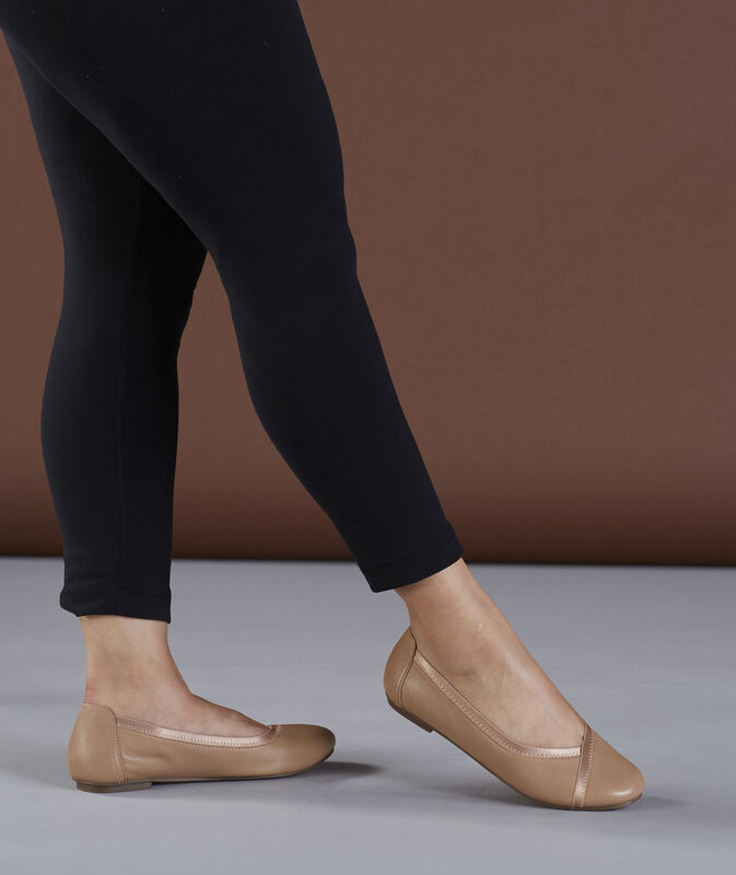 Vionic Spark Caroll - Tan -  Footgear