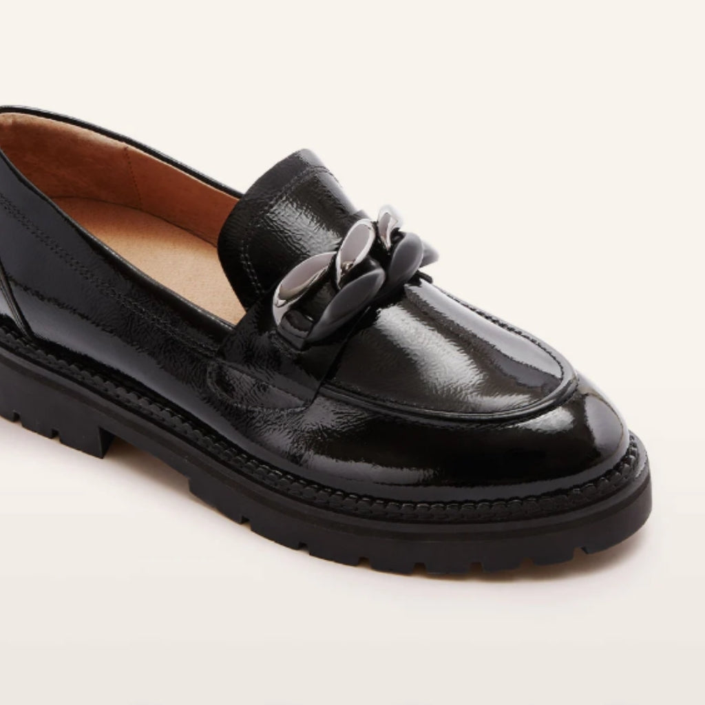 Saint - Black