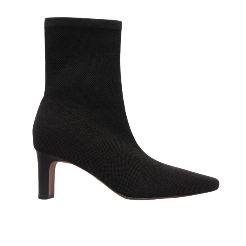Melrose - Black Knit