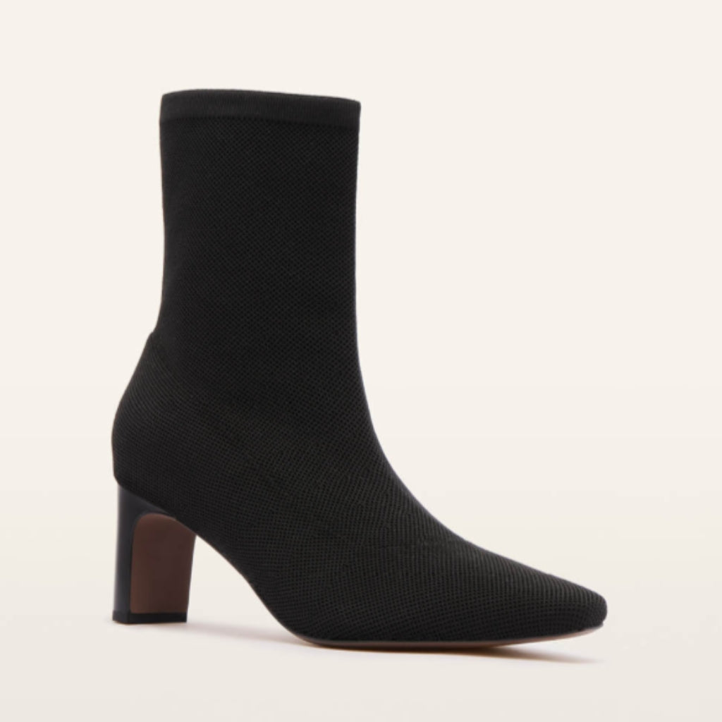 Melrose - Black Knit