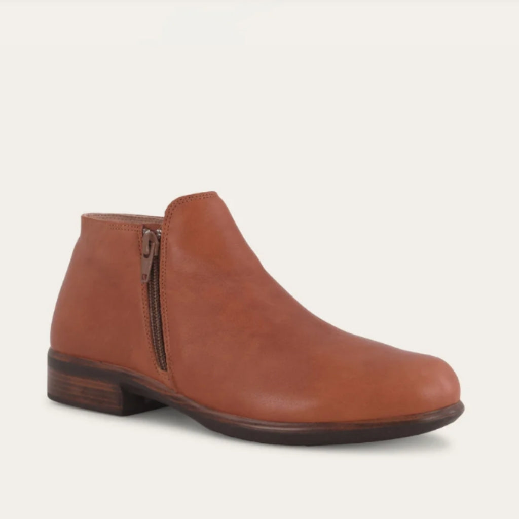 Helm - Peanut Brown