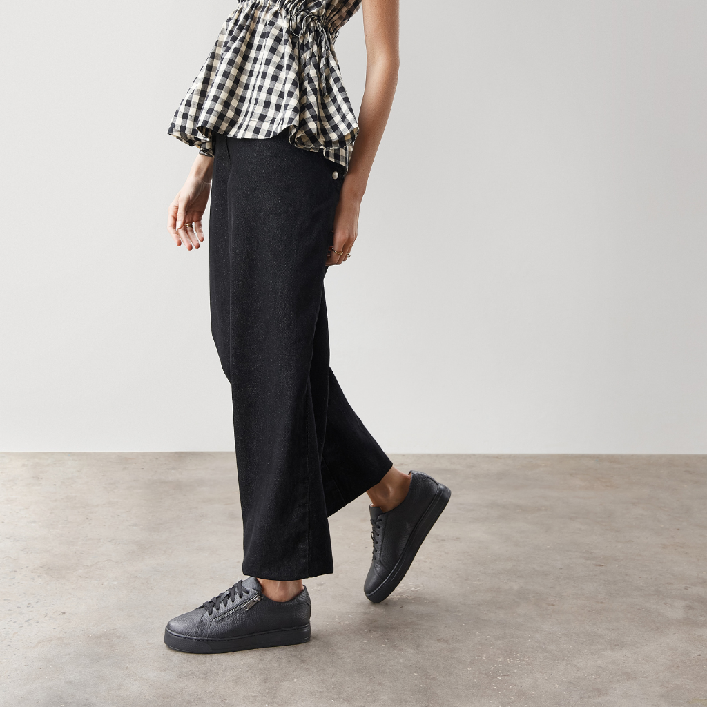 Billie II - Black/Black