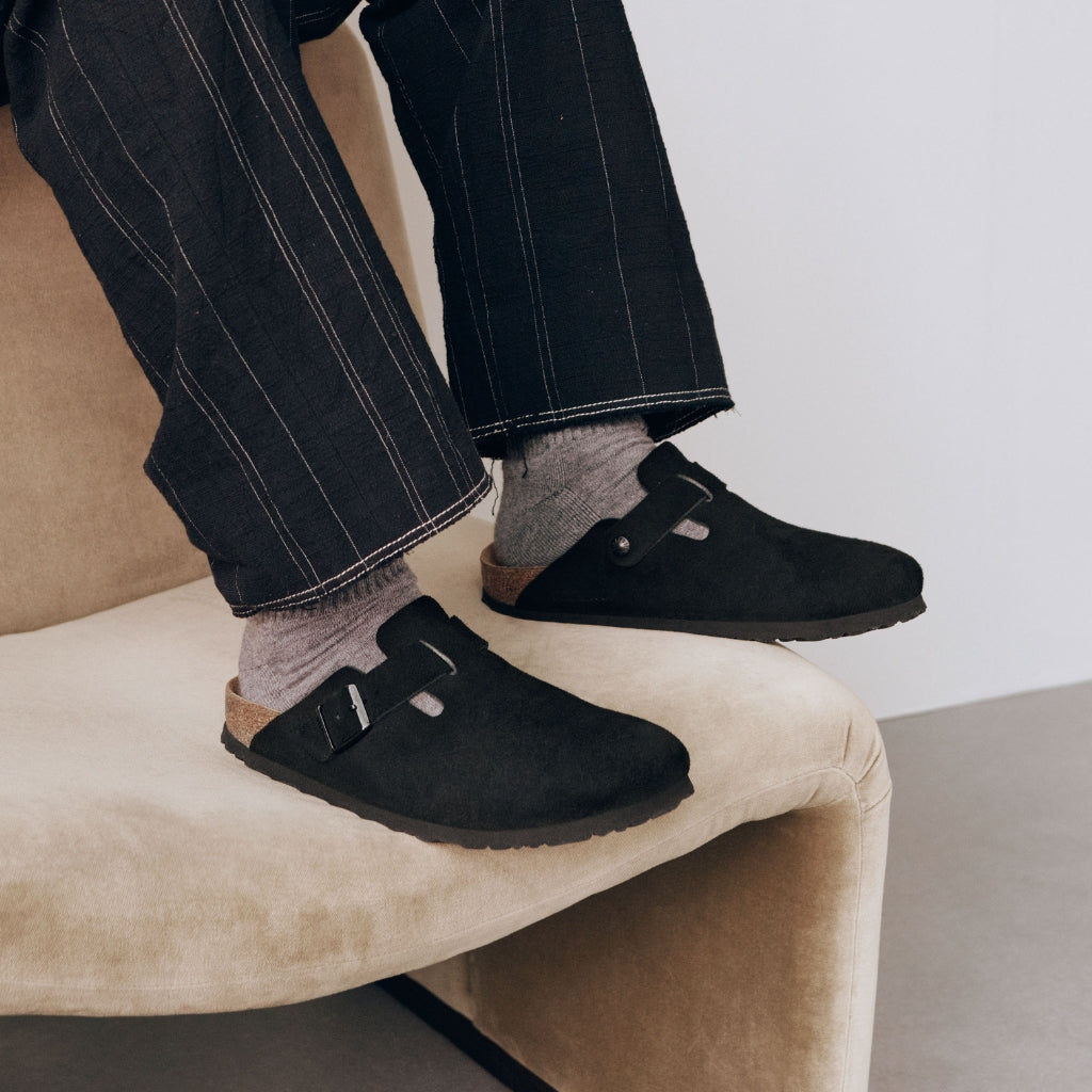 Boston Suede Soft Footbed -Black