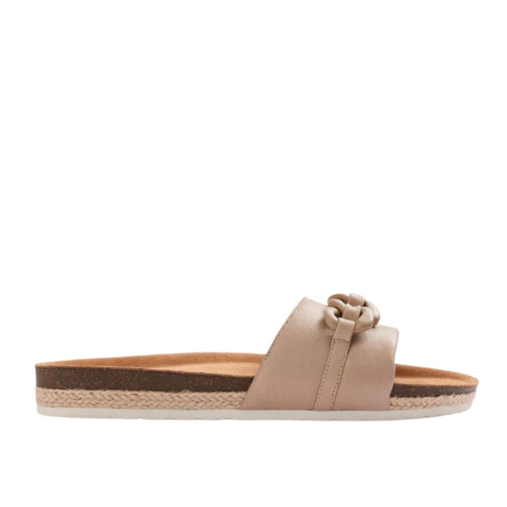 Frankie4 Quinn Sand Side View