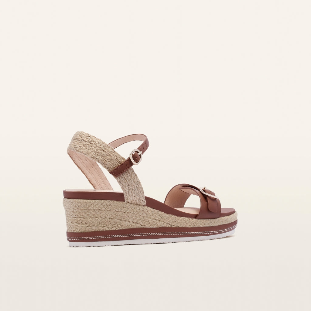 Halle - Rich Tan