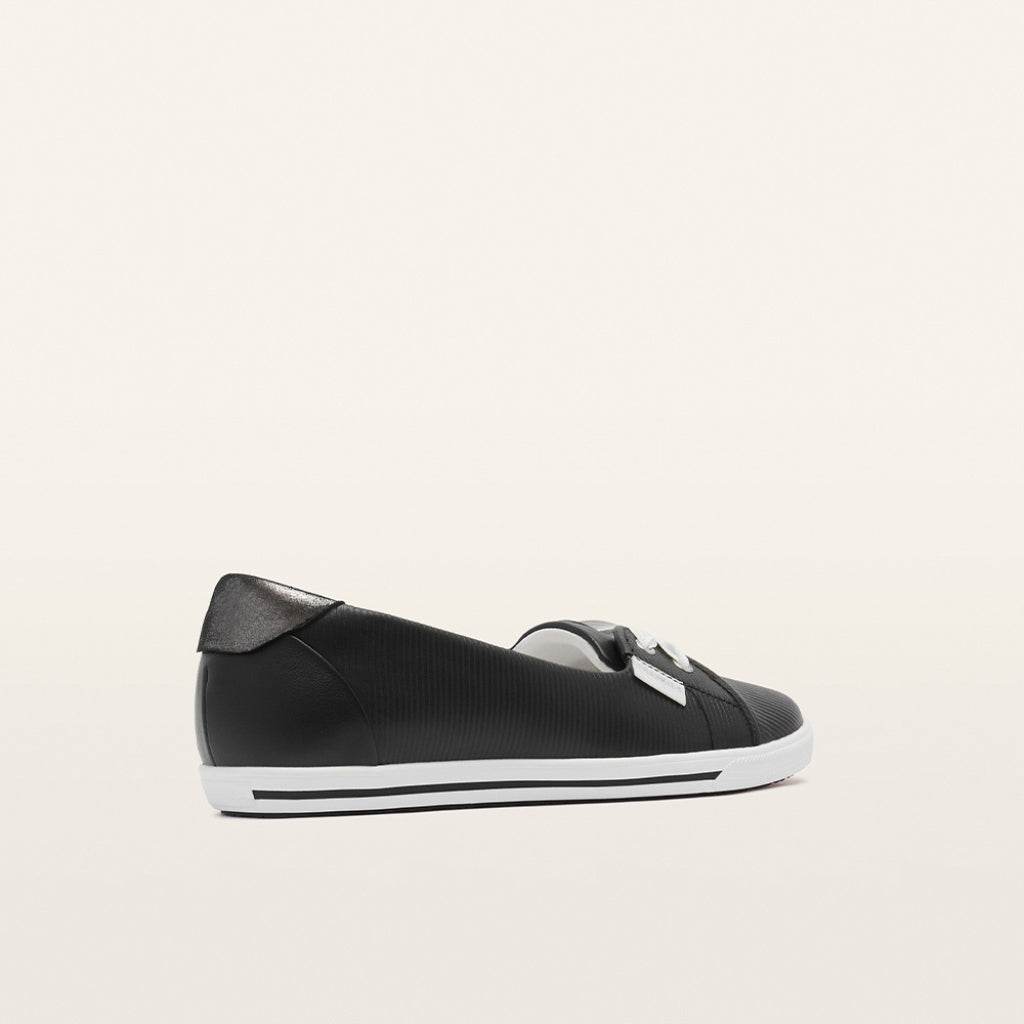 Hannah III - Black Embossed