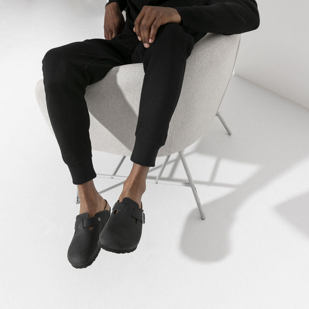 Birkenstock Boston Oiled Leather Narrow - Black | Footgear 