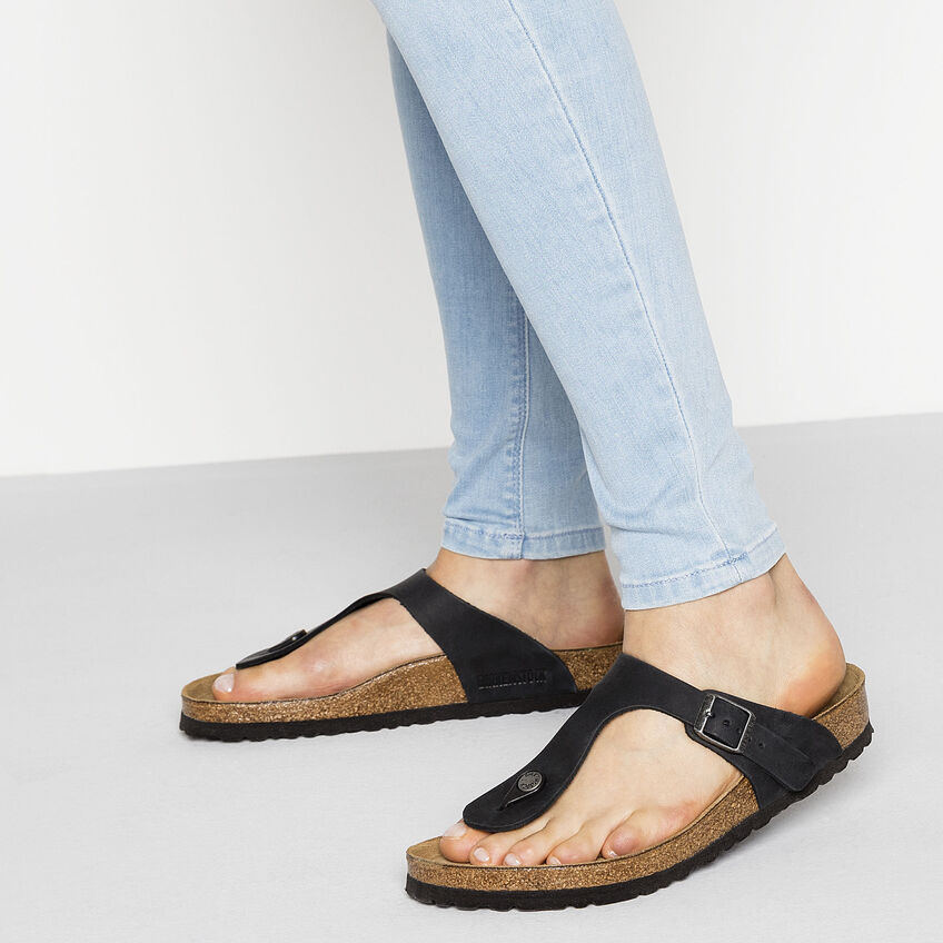 Birkenstock Gizeh Oiled Leather - Black | Footgear